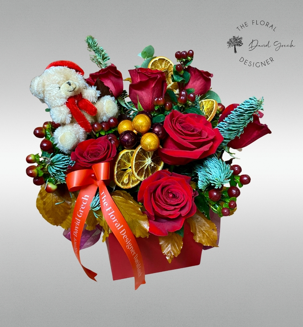 Special Christmas red roses hat box